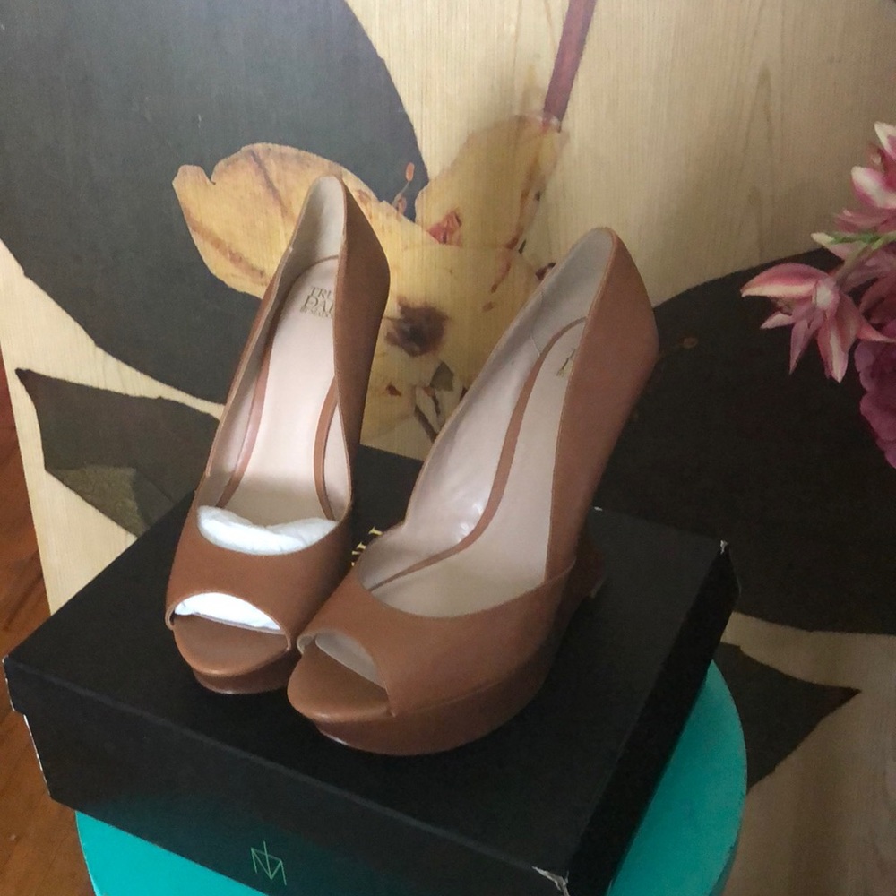 Guys-38 Camel Platform Shoes